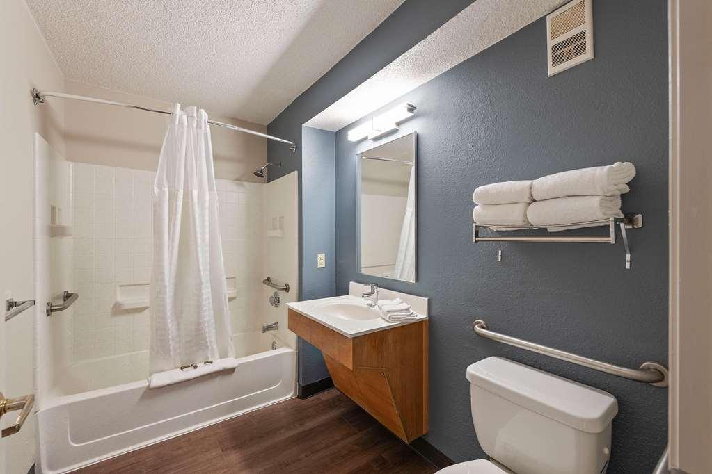 Extended Stay America Select Suites - Charlotte - University Place - E Mccullough Dr Ngoại thất bức ảnh
