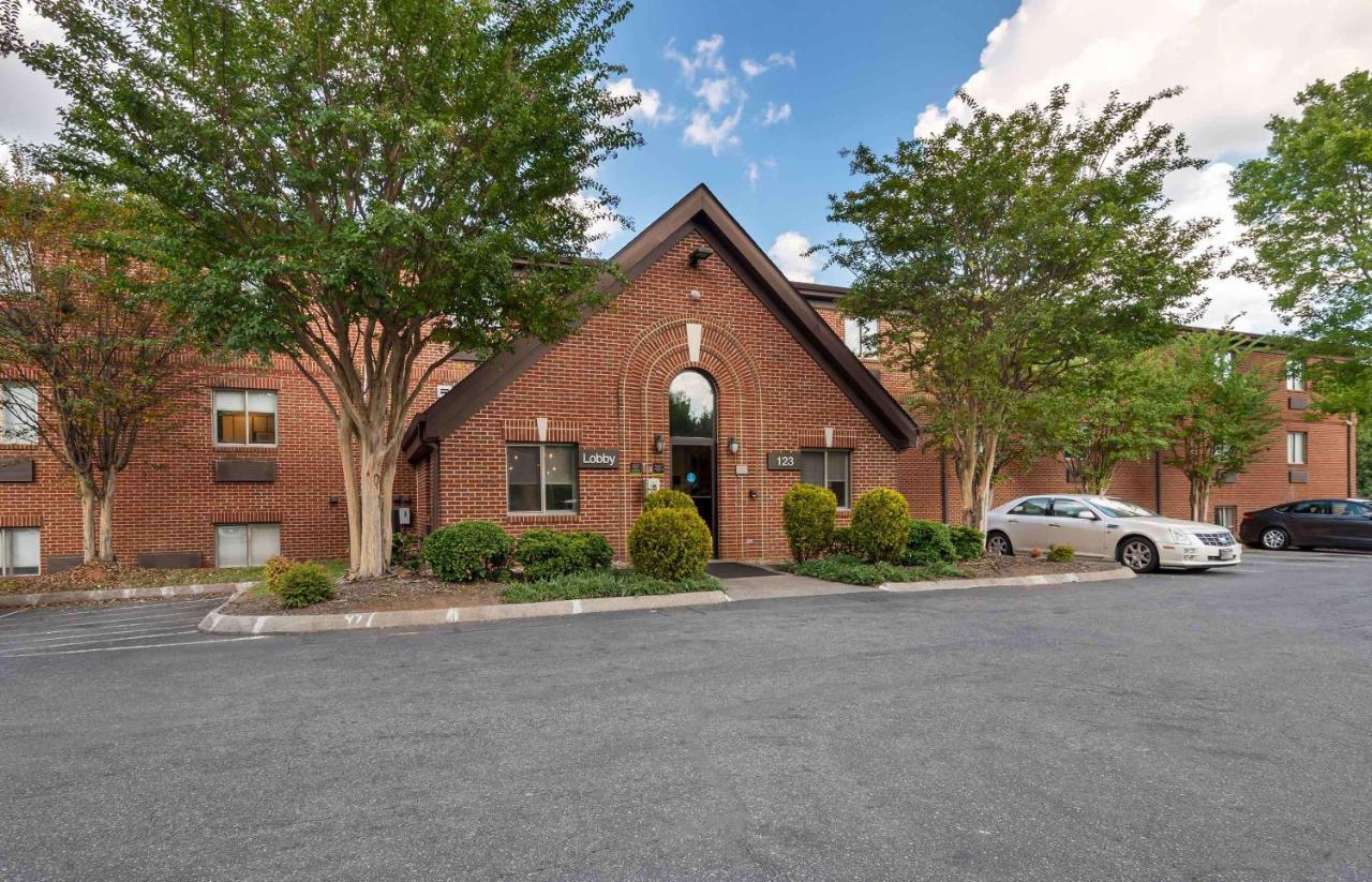 Extended Stay America Select Suites - Charlotte - University Place - E Mccullough Dr Ngoại thất bức ảnh