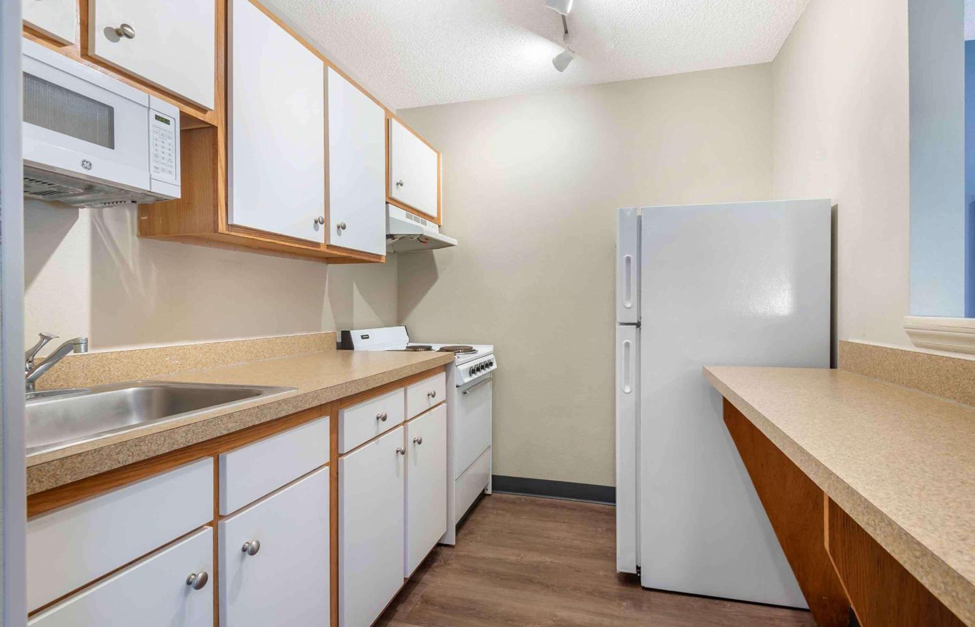 Extended Stay America Select Suites - Charlotte - University Place - E Mccullough Dr Ngoại thất bức ảnh