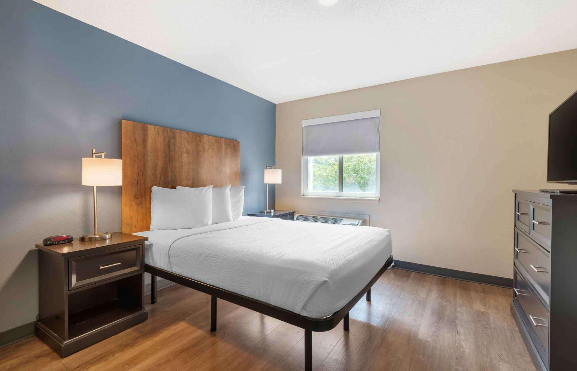 Extended Stay America Select Suites - Charlotte - University Place - E Mccullough Dr Ngoại thất bức ảnh