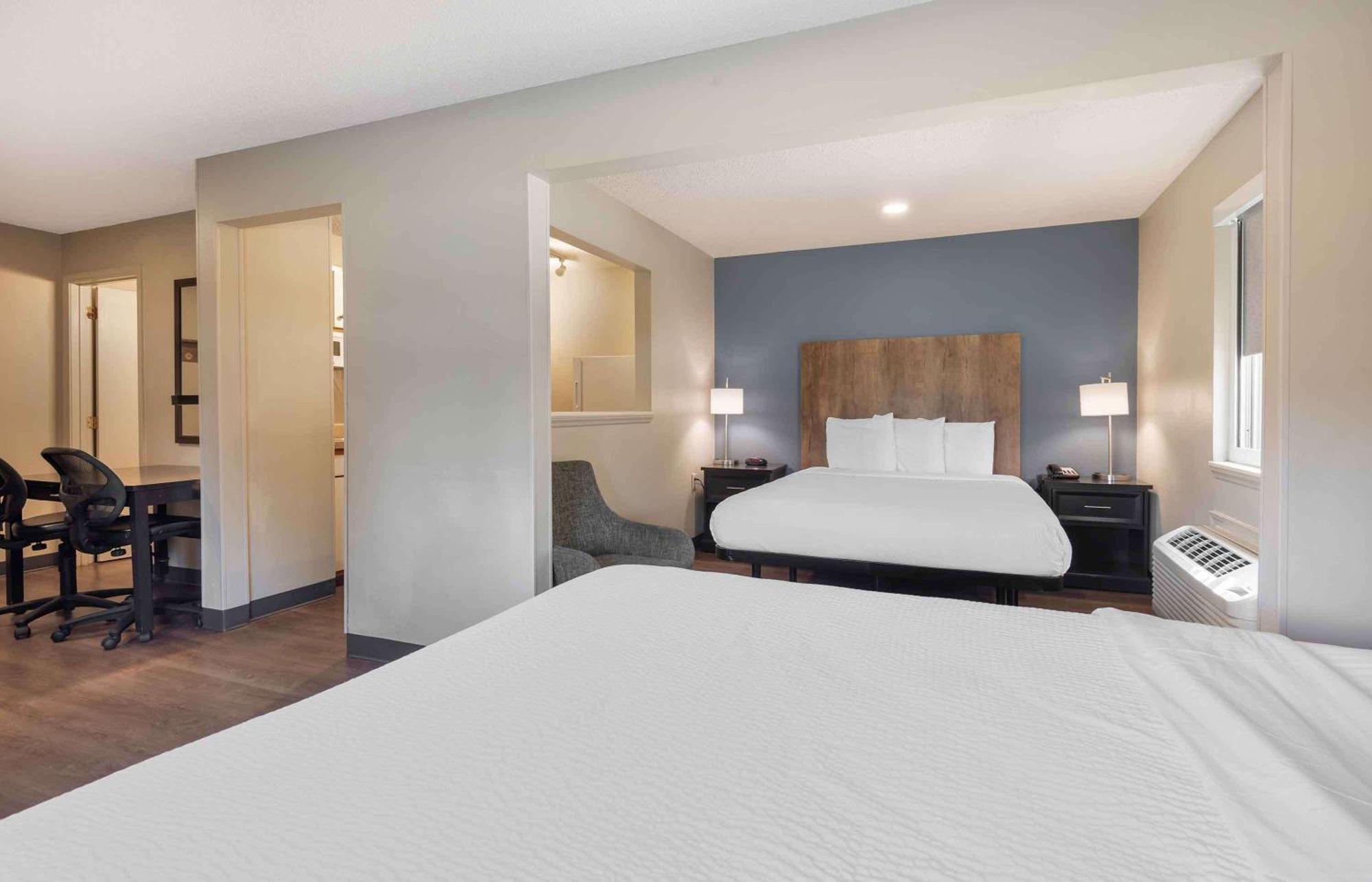 Extended Stay America Select Suites - Charlotte - University Place - E Mccullough Dr Ngoại thất bức ảnh