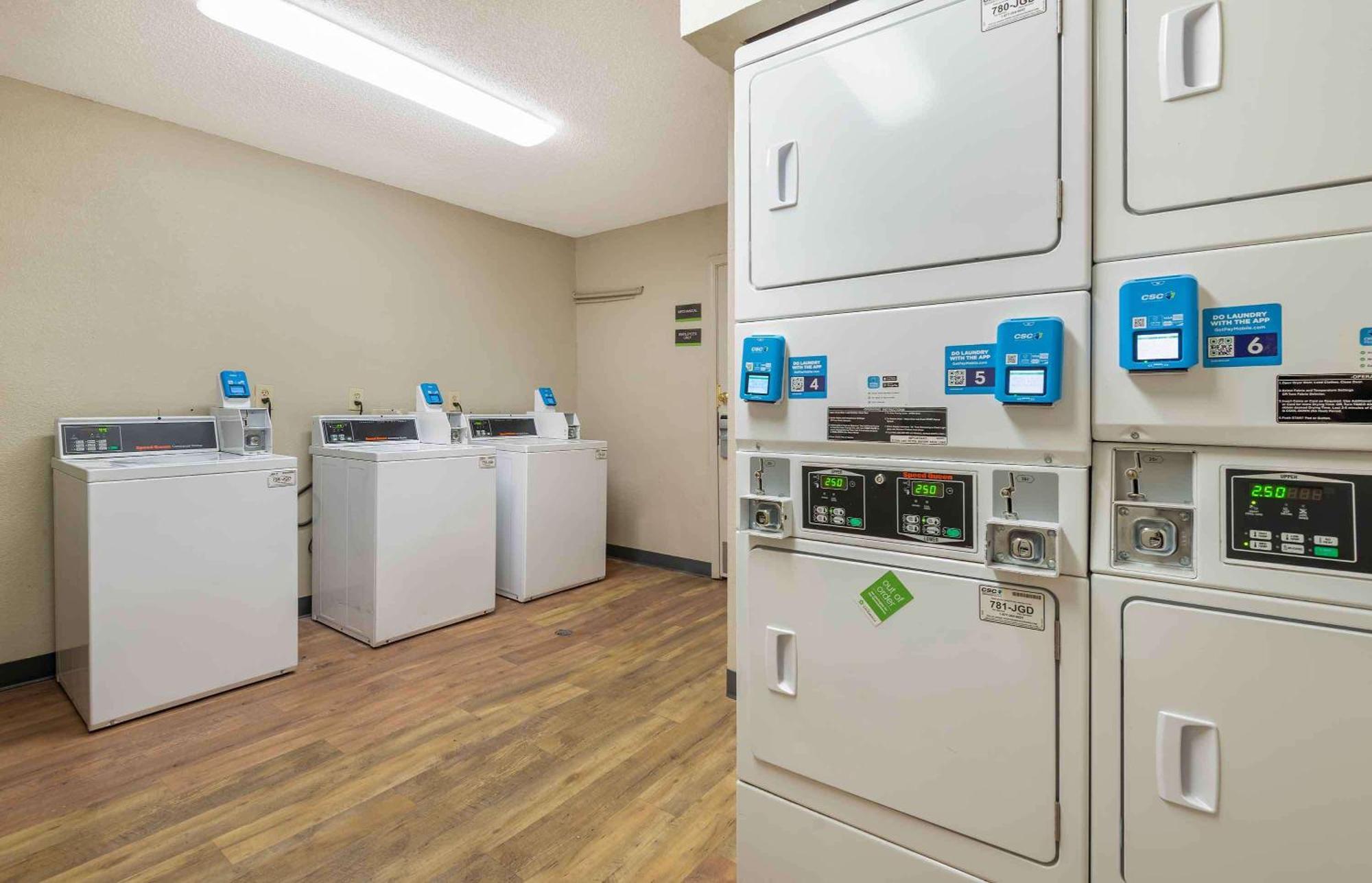 Extended Stay America Select Suites - Charlotte - University Place - E Mccullough Dr Ngoại thất bức ảnh