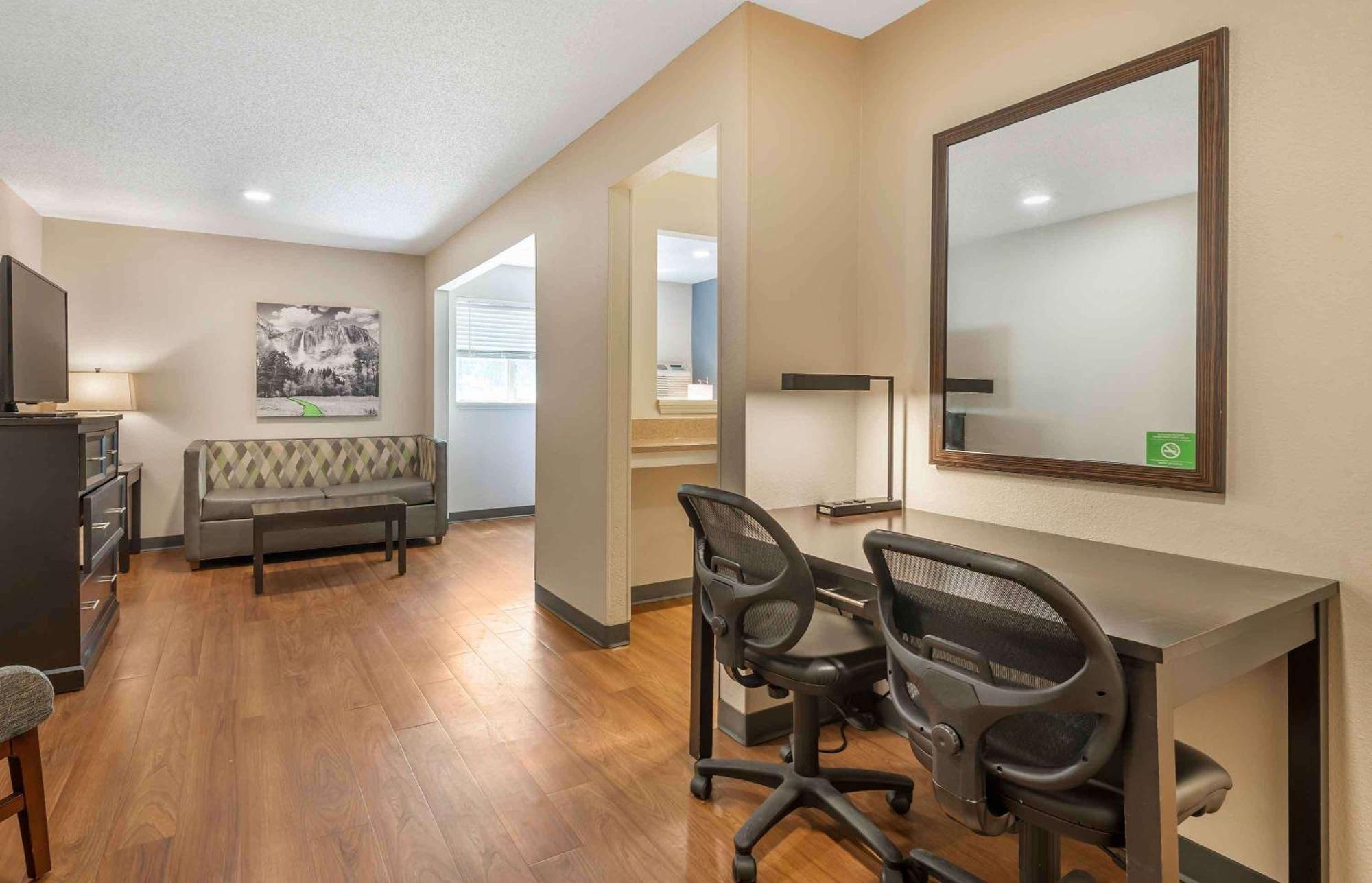 Extended Stay America Select Suites - Charlotte - University Place - E Mccullough Dr Ngoại thất bức ảnh