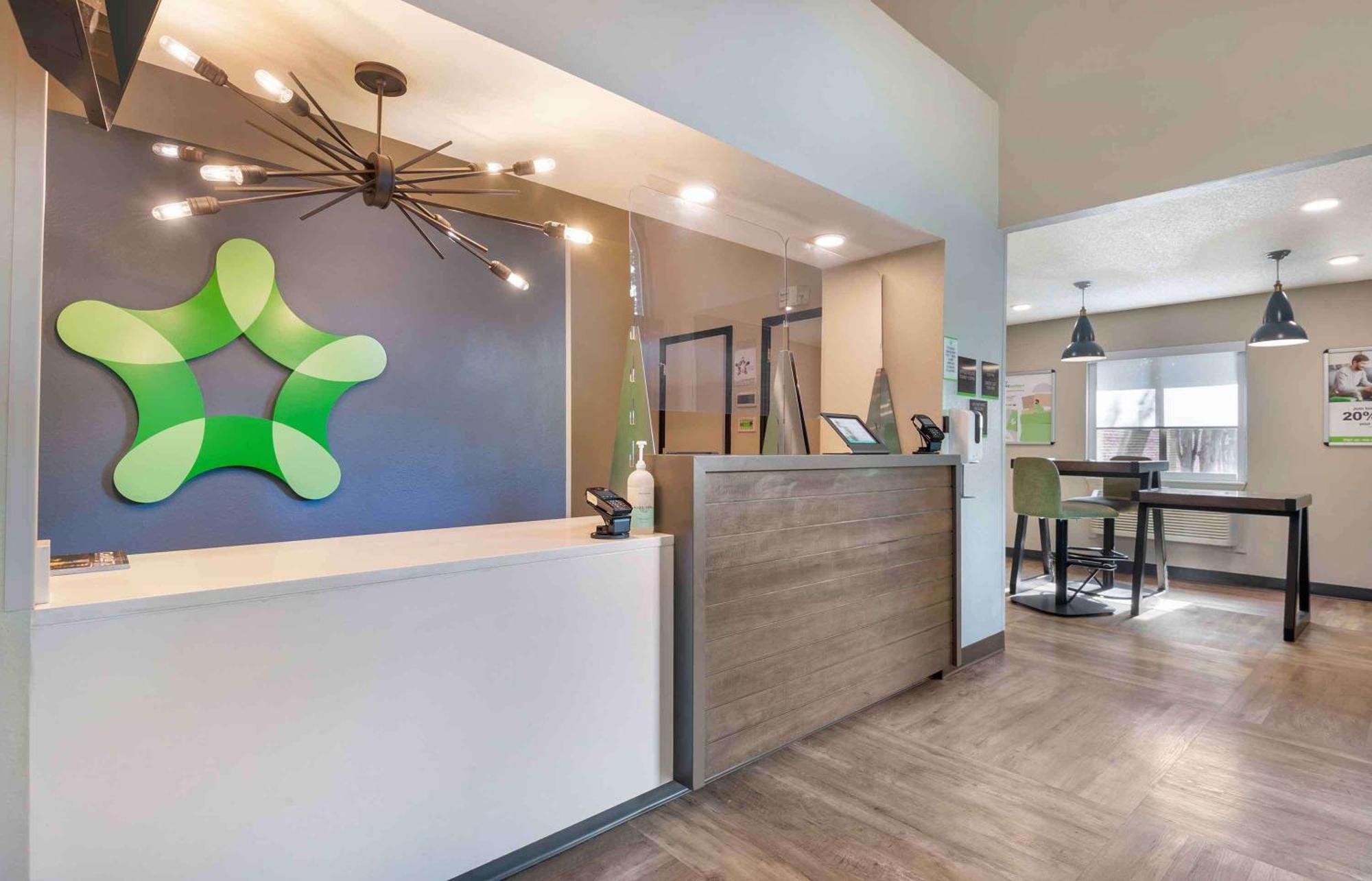 Extended Stay America Select Suites - Charlotte - University Place - E Mccullough Dr Ngoại thất bức ảnh