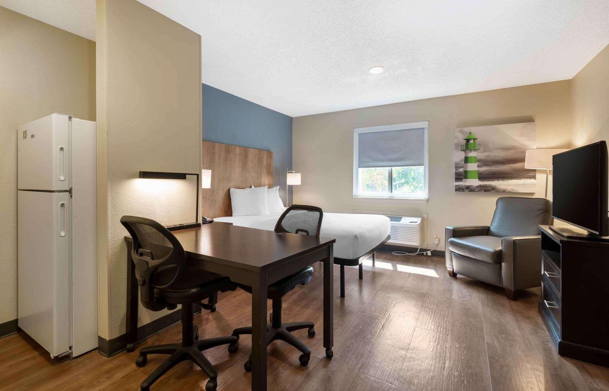 Extended Stay America Select Suites - Charlotte - University Place - E Mccullough Dr Ngoại thất bức ảnh