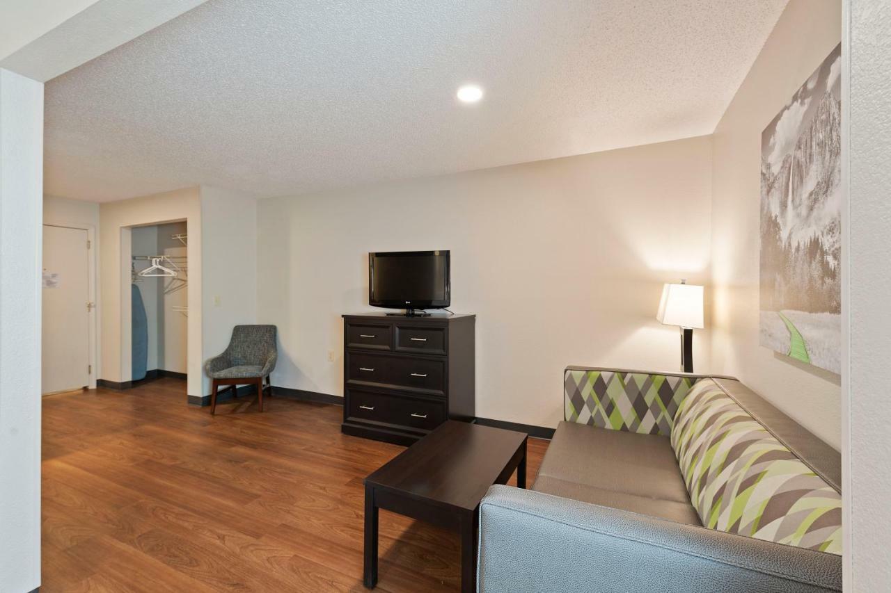 Extended Stay America Select Suites - Charlotte - University Place - E Mccullough Dr Ngoại thất bức ảnh