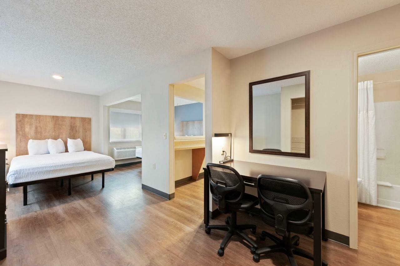 Extended Stay America Select Suites - Charlotte - University Place - E Mccullough Dr Ngoại thất bức ảnh